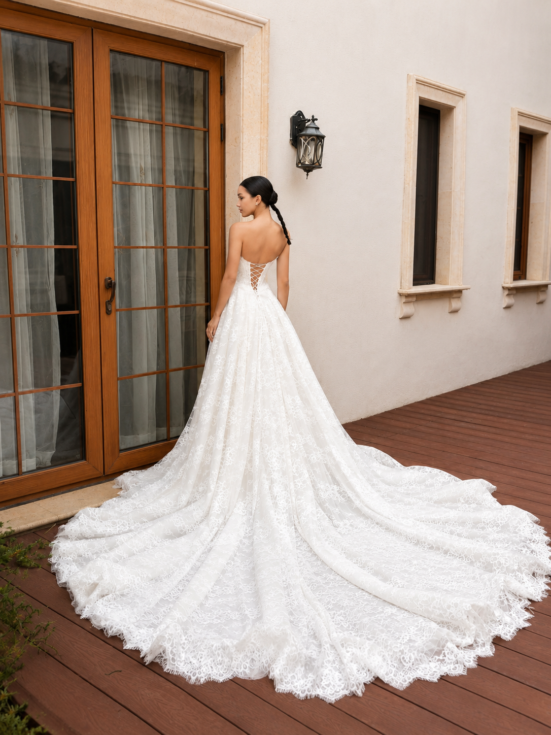 Isolde Lace